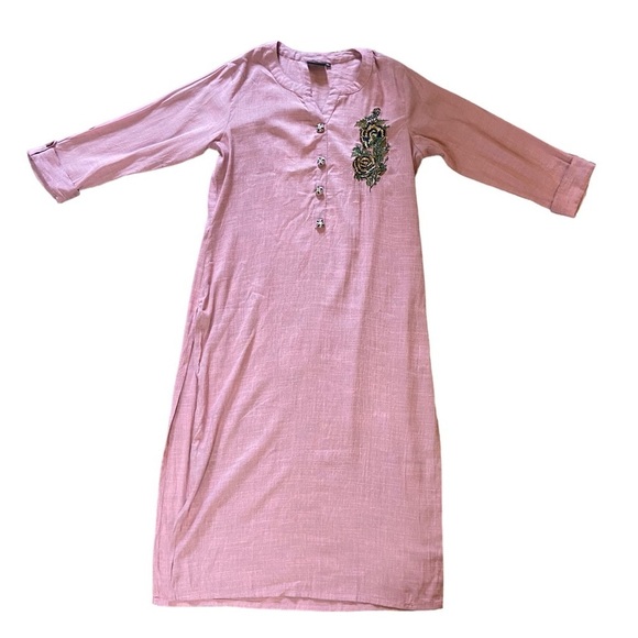 Anora Pale Pink Linen Kaftan With Embroidered Flowers - Picture 14 of 15